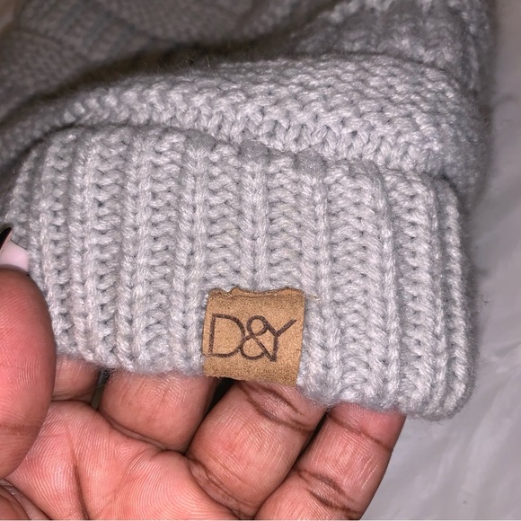 David & Young BEANIE - Picture 3 of 3